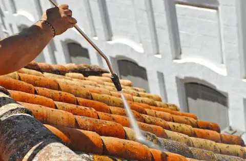 Nettoyage de toitures - Les Monts d'Andaine